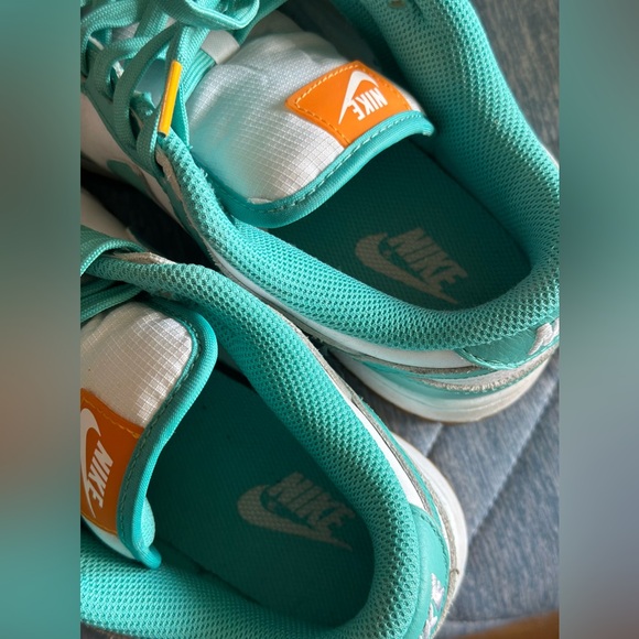 Nike Dunk Teal Zeal - Picture 2 of 5